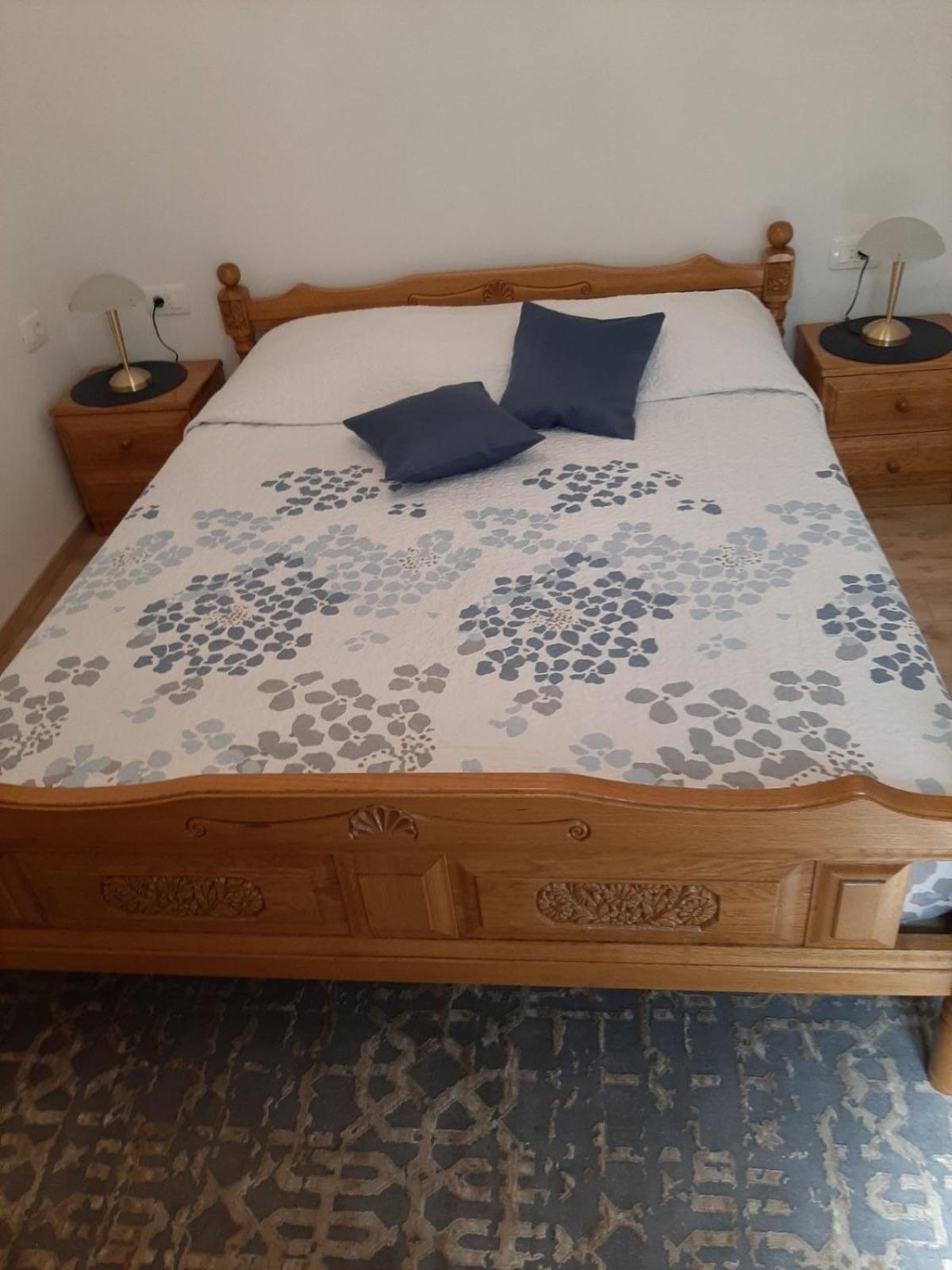 Apartmani Banina Ika Esterno foto
