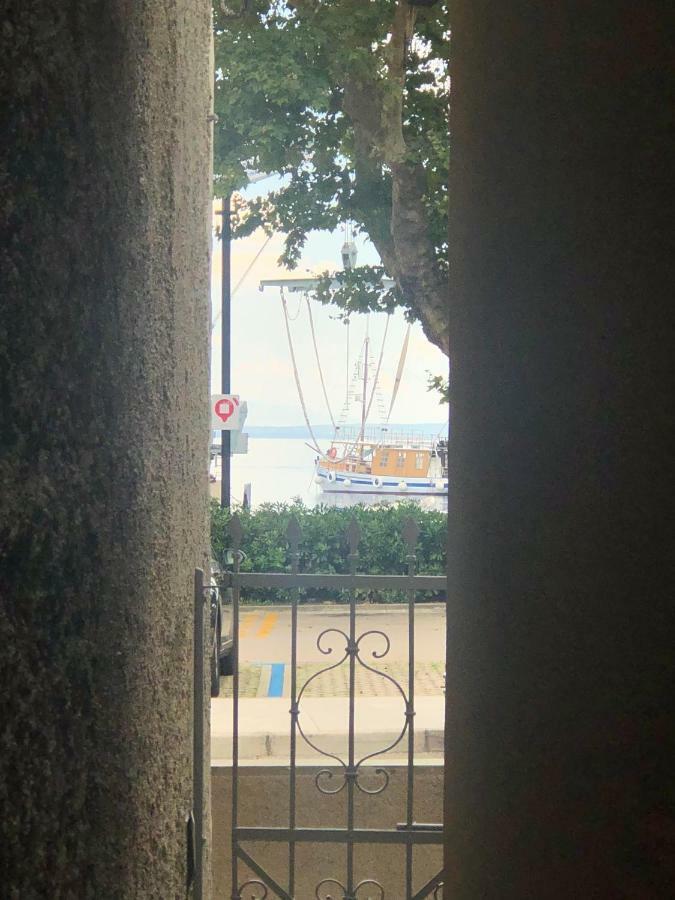 Apartmani Banina Ika Esterno foto